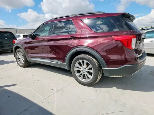 1FMSK7DH0NGA08329 2022 FORD EXPLORER - Image 2