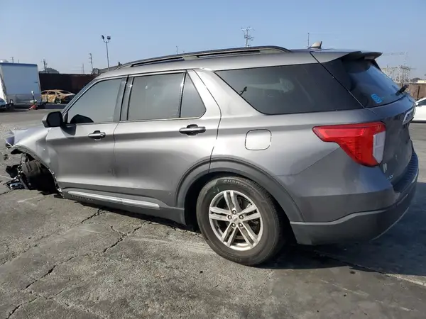 1FMSK7DH0NGA19122 2022 FORD EXPLORER - Image 2