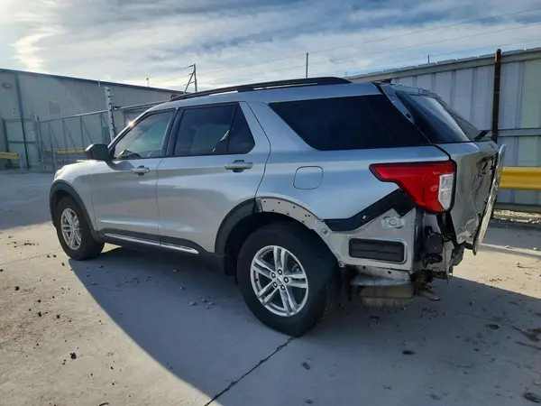 1FMSK7DH0NGA21243 2022 FORD EXPLORER - Image 2
