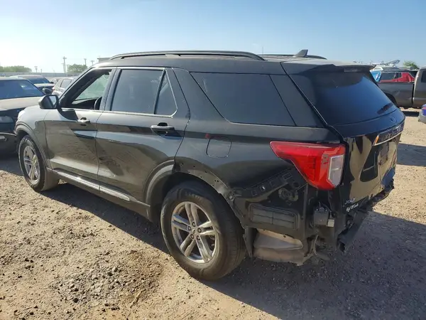 1FMSK7DH0NGA32839 2022 FORD EXPLORER - Image 2