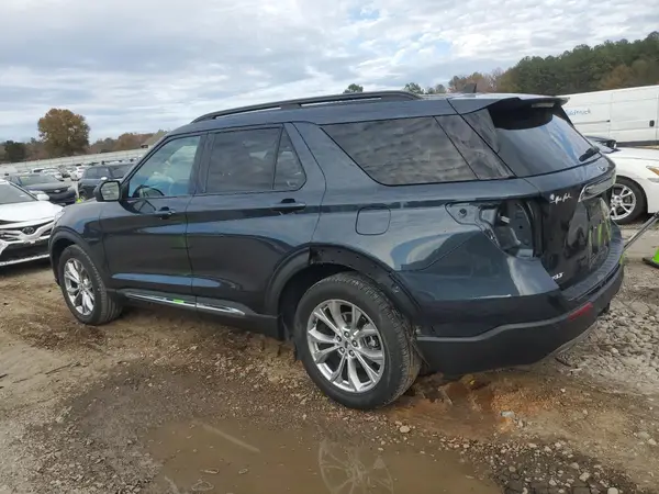1FMSK7DH0NGA45395 2022 FORD EXPLORER - Image 2