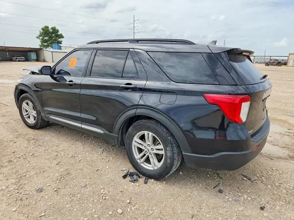 1FMSK7DH0NGA50869 2022 FORD EXPLORER - Image 2