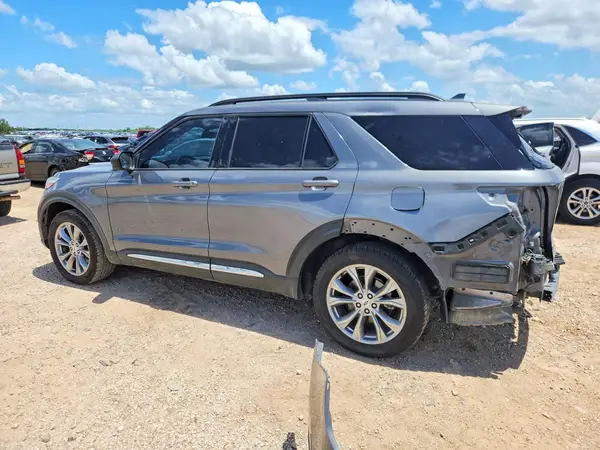 1FMSK7DH0NGA68322 2022 FORD EXPLORER - Image 2