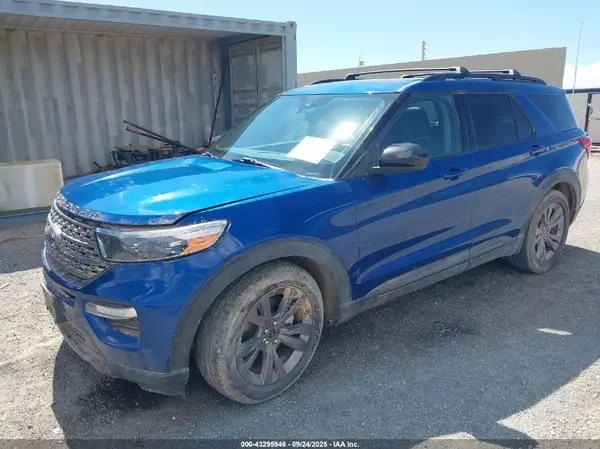 1FMSK7DH0NGA81040 2022 FORD EXPLORER - Image 2