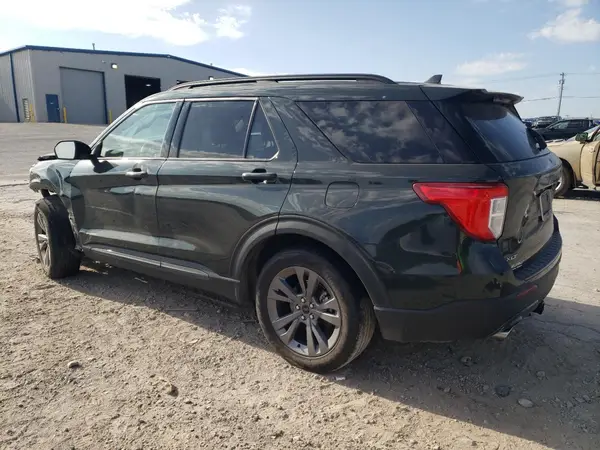 1FMSK7DH0NGB09502 2022 FORD EXPLORER - Image 2