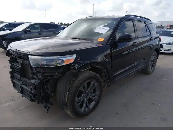 1FMSK7DH0NGB10164 2022 FORD EXPLORER - Image 2