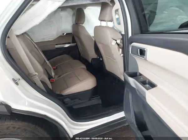 1FMSK7DH0NGB25926 2022 FORD EXPLORER - Image 8