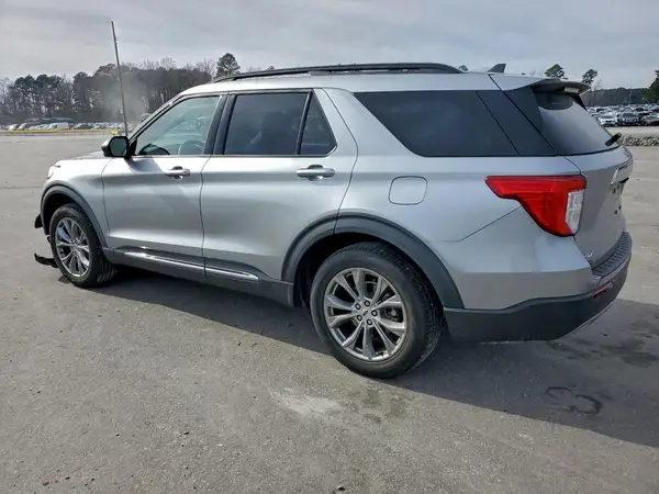 1FMSK7DH0NGC35035 2022 FORD EXPLORER - Image 2