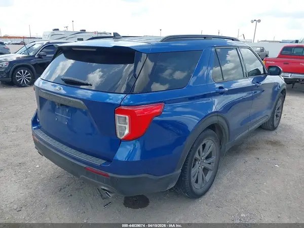 2022 FORD EXPLORER IAAI lot 44839074 auction photo 4