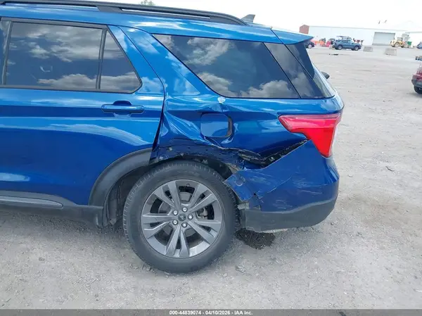 2022 FORD EXPLORER IAAI lot 44839074 auction photo 6
