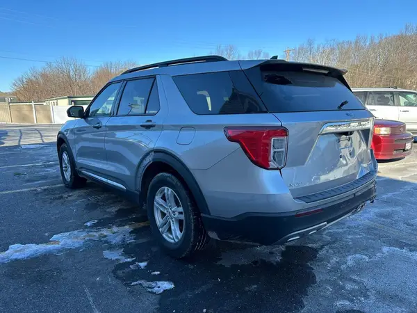 1FMSK7DH0PGB18252 2023 FORD EXPLORER - Image 2