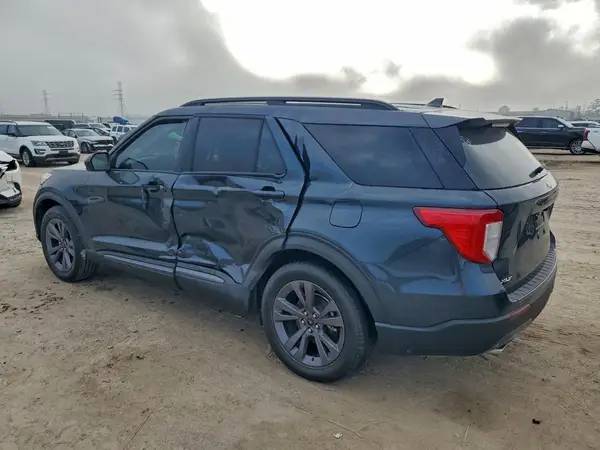 1FMSK7DH0PGB43894 2023 FORD EXPLORER - Image 2