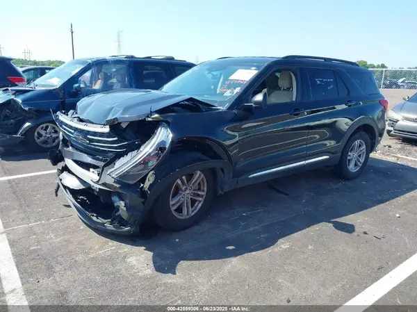 1FMSK7DH0RGA03136 2024 FORD EXPLORER - Image 2