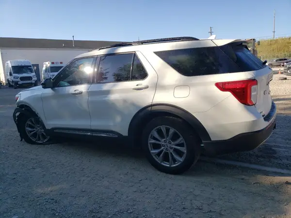 1FMSK7DH0RGA89631 2024 FORD EXPLORER - Image 2