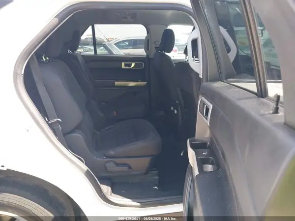 1FMSK7DH1MGB18241 2021 FORD EXPLORER - Image 8