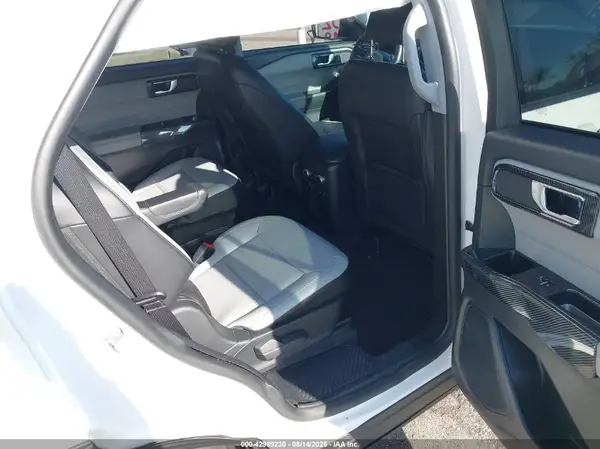 1FMSK7DH1MGB86782 2021 FORD EXPLORER - Image 8