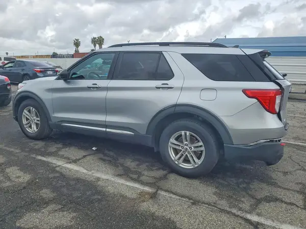 1FMSK7DH1MGC22616 2021 FORD EXPLORER - Image 2