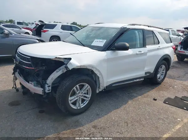 1FMSK7DH1NGA03897 2022 FORD EXPLORER - Image 2