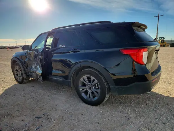1FMSK7DH1NGA76817 2022 FORD EXPLORER - Image 2