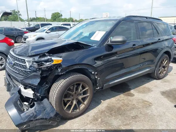 1FMSK7DH1NGB11551 2022 FORD EXPLORER - Image 2
