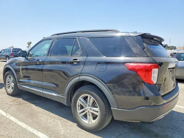 1FMSK7DH1NGC34945 2022 FORD EXPLORER - Image 2