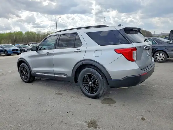 1FMSK7DH1NGC38333 2022 FORD EXPLORER - Image 2