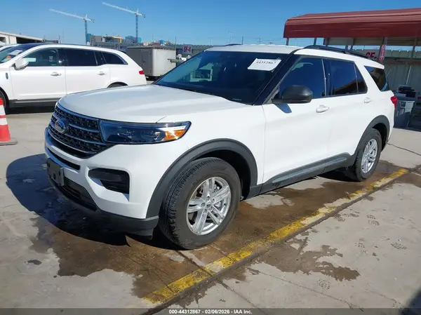 1FMSK7DH1PGB66830 2023 FORD EXPLORER - Image 2