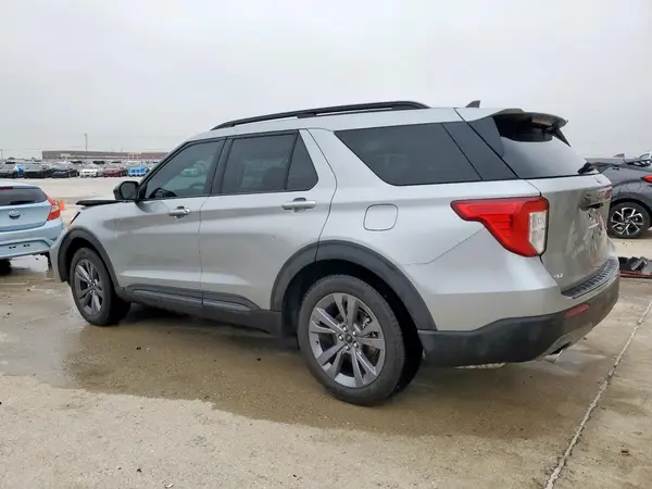 1FMSK7DH1PGC13127 2023 FORD EXPLORER - Image 2