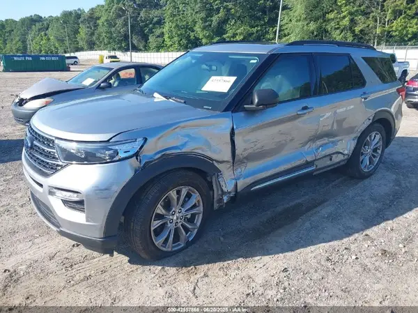 1FMSK7DH1PGC36049 2023 FORD EXPLORER - Image 2