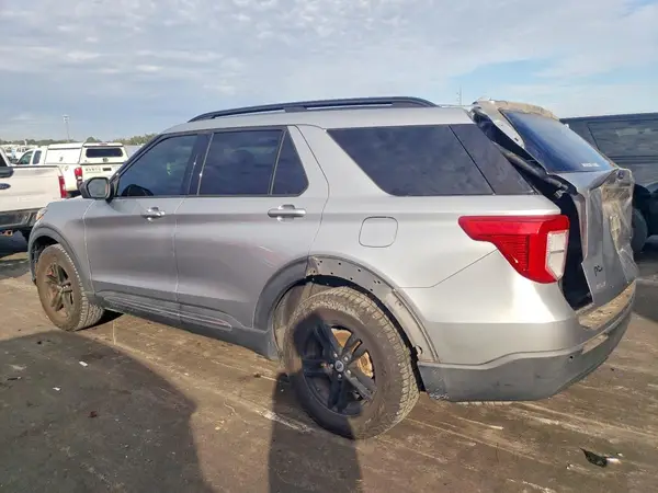 1FMSK7DH2LGC23224 2020 FORD EXPLORER - Image 2