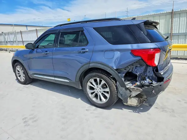 1FMSK7DH2MGA70605 2021 FORD EXPLORER - Image 2
