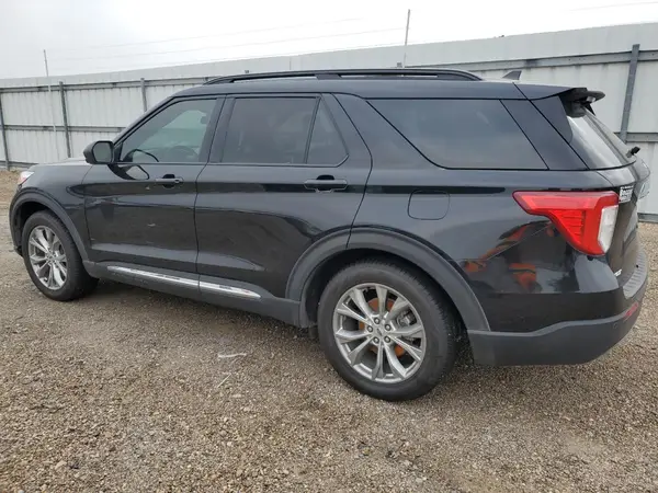 1FMSK7DH2MGB20676 2021 FORD EXPLORER - Image 2