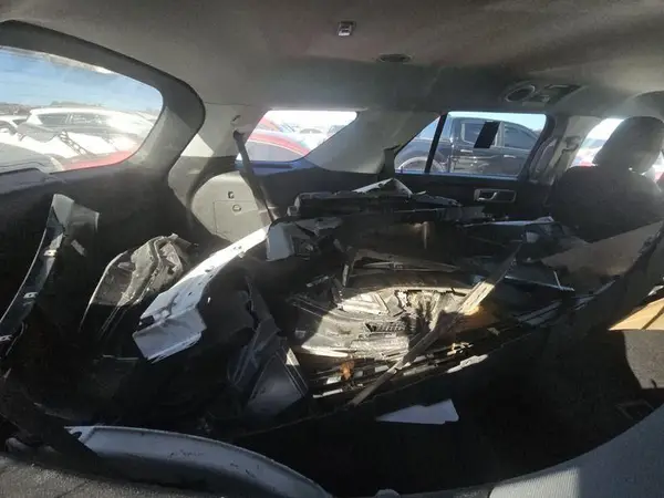 1FMSK7DH2MGB35694 2021 FORD EXPLORER - Image 2