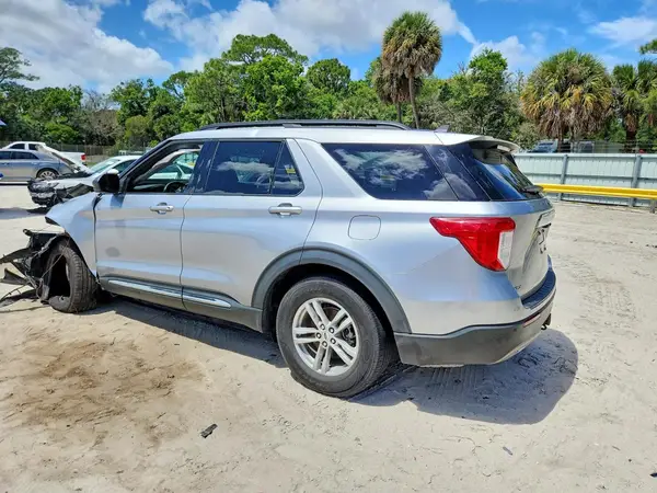 1FMSK7DH2MGC16484 2021 FORD EXPLORER - Image 2