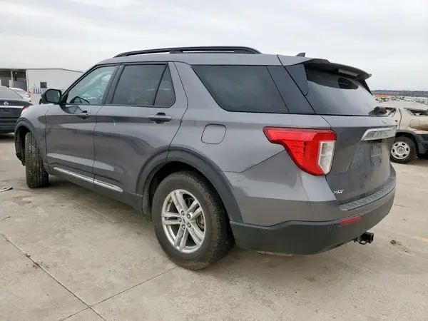 1FMSK7DH2MGC40641 2021 FORD EXPLORER - Image 2