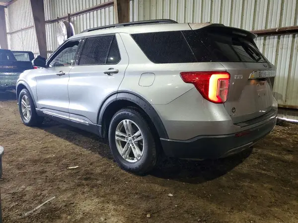 1FMSK7DH2MGC50084 2021 FORD EXPLORER - Image 2