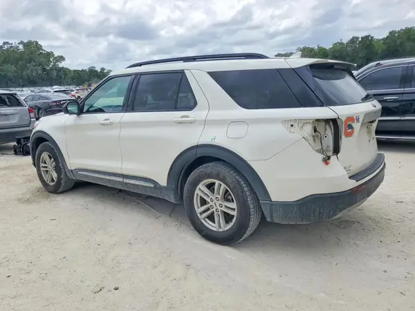 1FMSK7DH2MGC50232 2021 FORD EXPLORER - Image 2