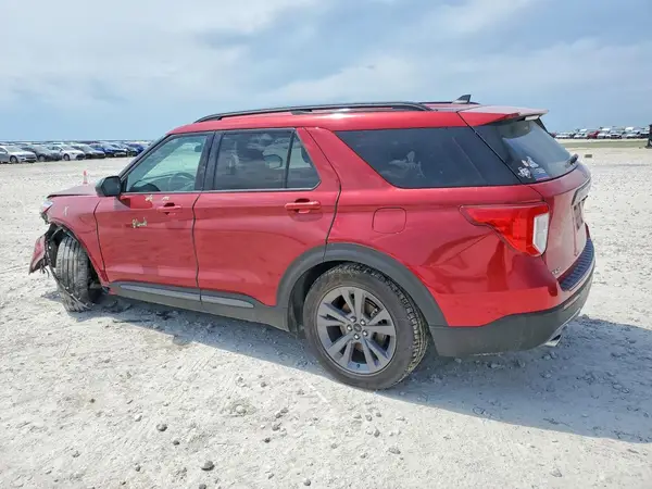 1FMSK7DH2NGA24516 2022 FORD EXPLORER - Image 2