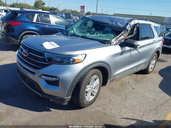 1FMSK7DH2NGA50873 2022 FORD EXPLORER - Image 2