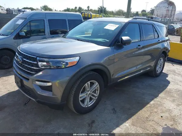 1FMSK7DH2NGA69777 2022 FORD EXPLORER - Image 2