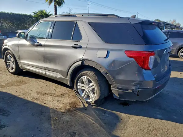 1FMSK7DH2NGA82996 2022 FORD EXPLORER - Image 2