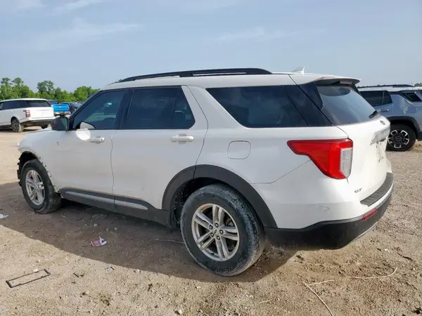 1FMSK7DH2NGB67417 2022 FORD EXPLORER - Image 2