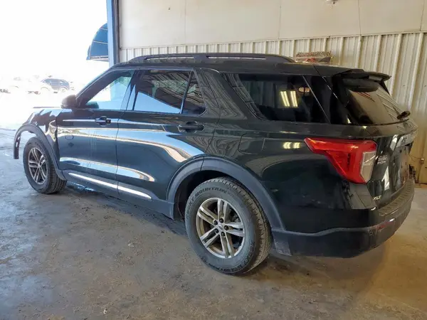 1FMSK7DH2NGB68244 2022 FORD EXPLORER - Image 2