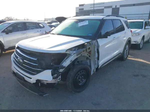 1FMSK7DH2NGB72083 2022 FORD EXPLORER - Image 2