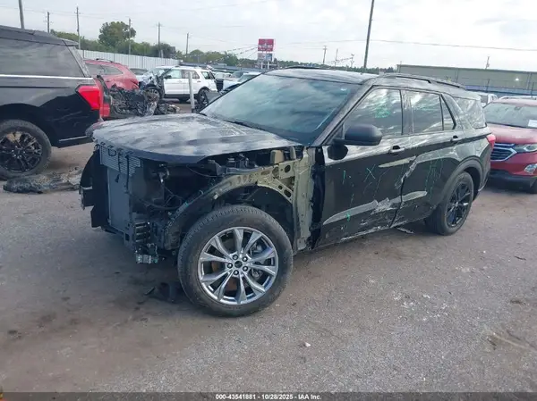 1FMSK7DH2NGB72195 2022 FORD EXPLORER - Image 2