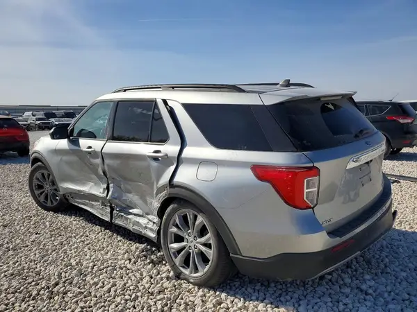 1FMSK7DH2NGC33500 2022 FORD EXPLORER - Image 2