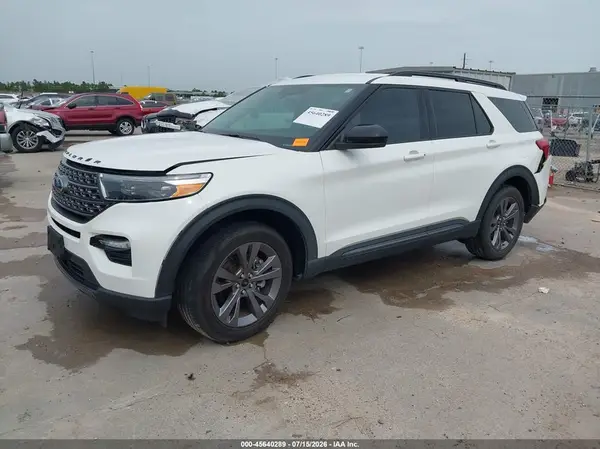 1FMSK7DH2NGC49096 2022 FORD EXPLORER - Image 2