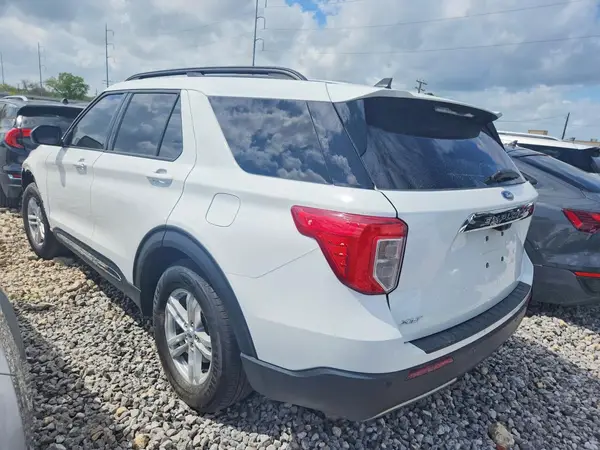1FMSK7DH2PGA05726 2023 FORD EXPLORER - Image 2