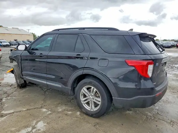 1FMSK7DH2PGA47930 2023 FORD EXPLORER - Image 2