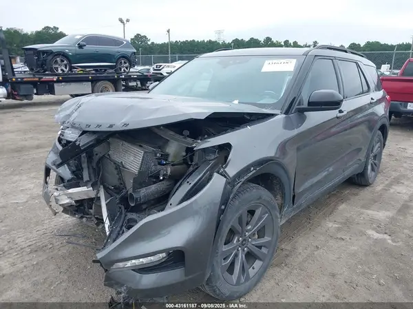 1FMSK7DH2PGA52769 2023 FORD EXPLORER - Image 2